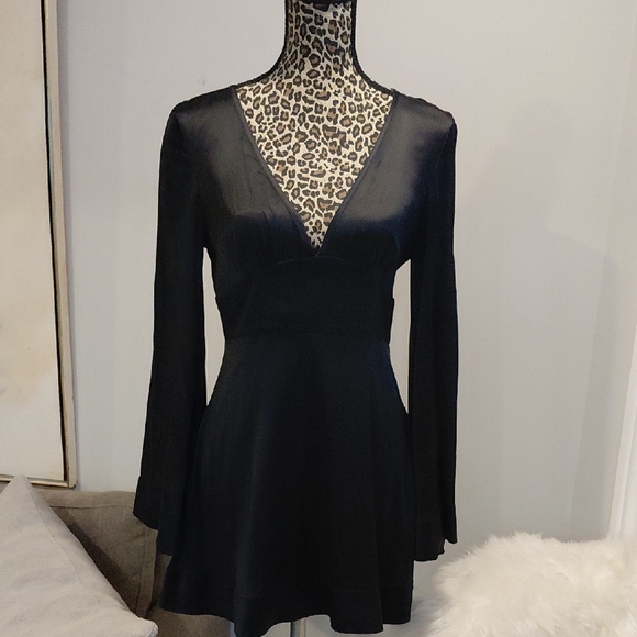 Marciano Dresses & Skirts - Marciano Black Long Sleeve Dress